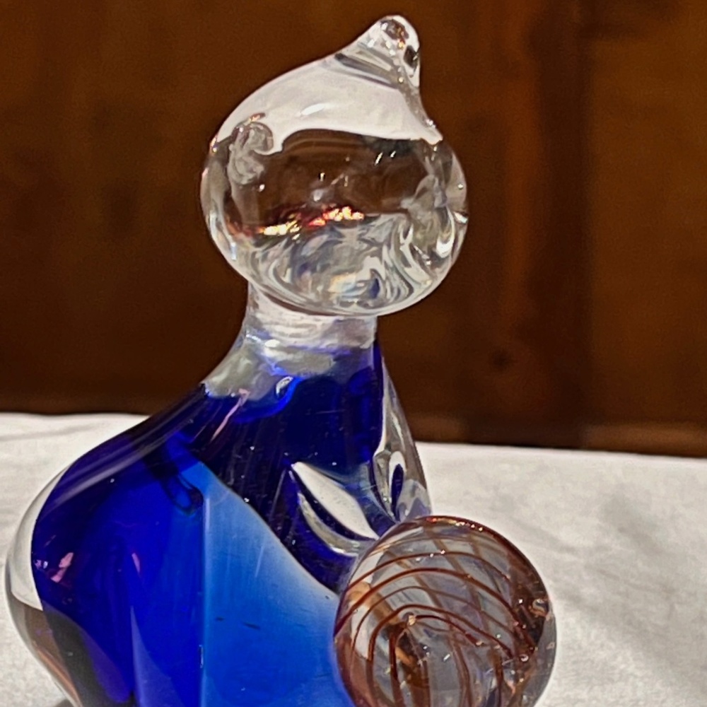 Kitten with a Ball of Yarn Paperweight